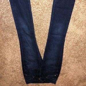Size 00/24 women’s Lucky Brand jeans.
